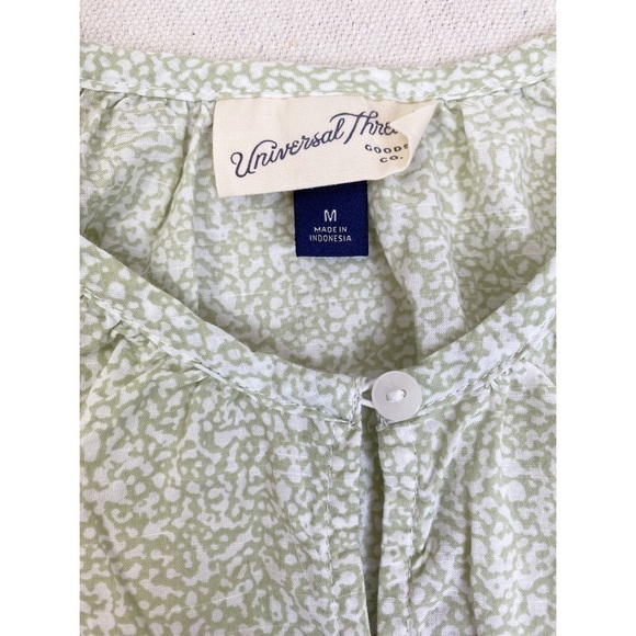 Universal Thread Green Floral Puff Short Sleeve Button Front cotton blouse M - Picture 3 of 6
